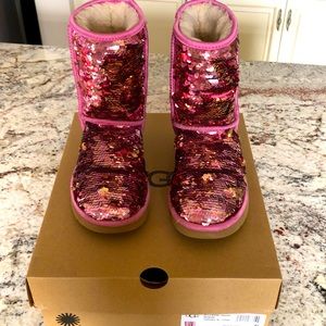 UGG girl’s classic short sequin boots
